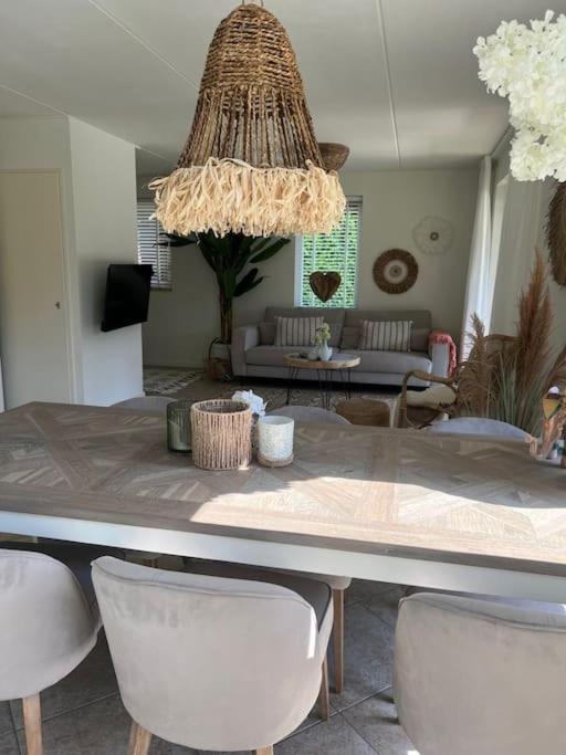 Villa June Rosy วีเคิน ภายนอก รูปภาพ